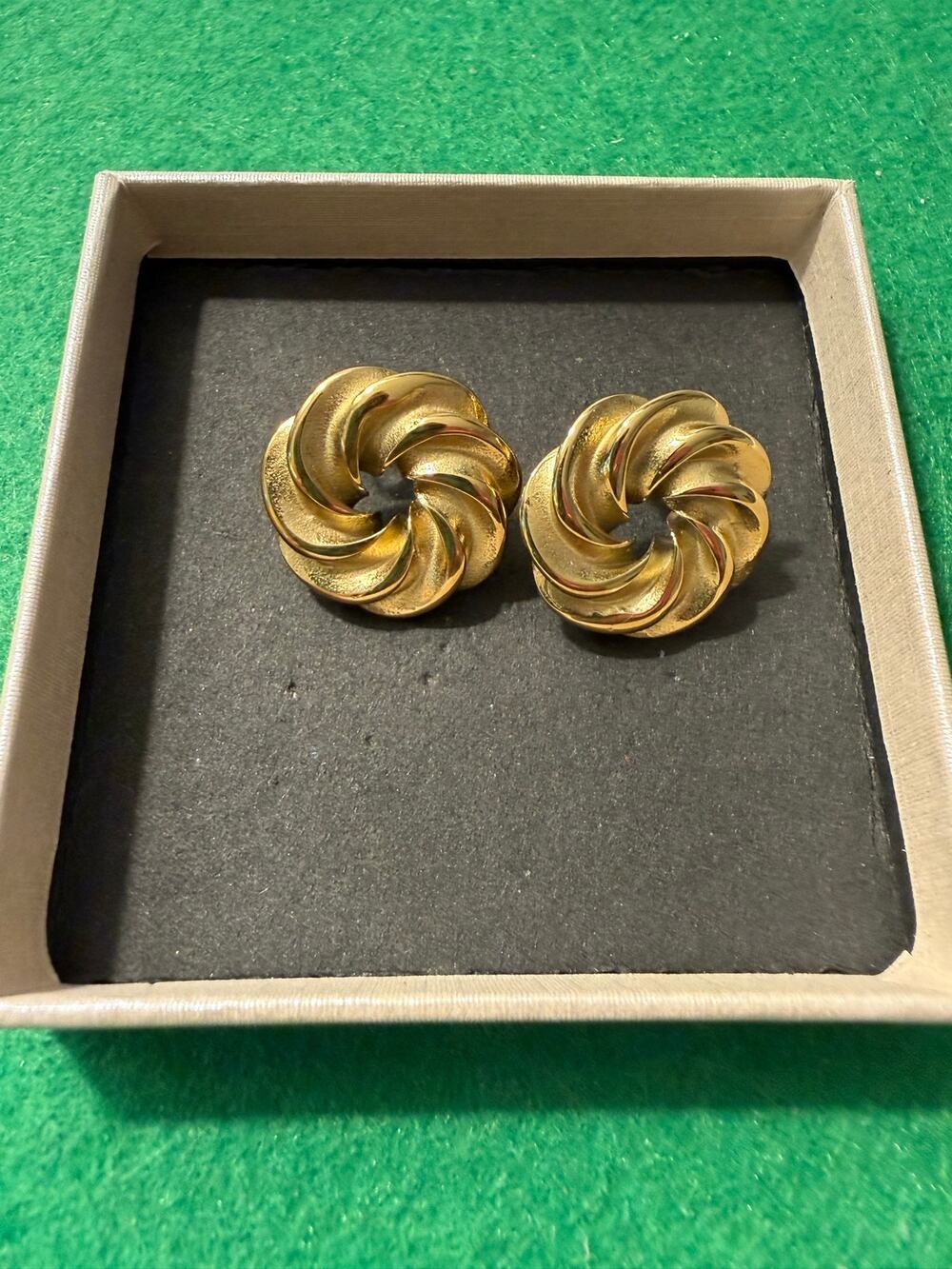 Chunky statement earrings round swirl wreath 18K gold plated